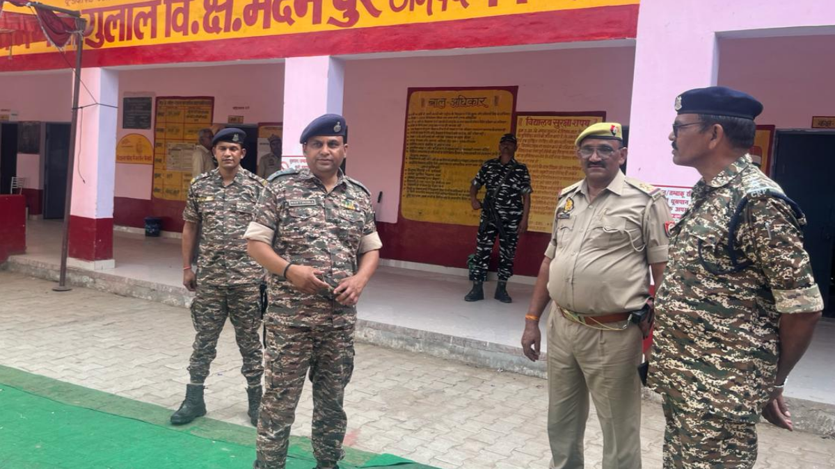 तीसरा चरण का मतदान पूर्ण, आगरा में 54 फीसदी वोटिंगने ब्रांड 