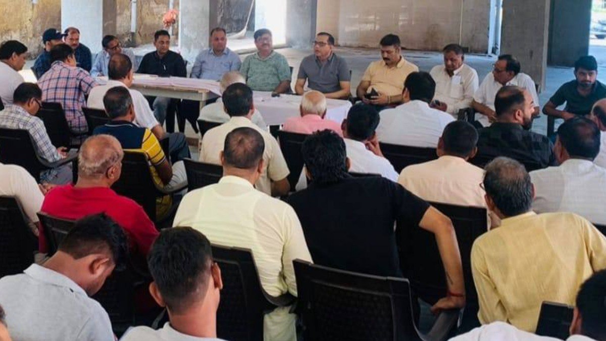 सेक्टर-20 में सफाईगिरी कार्यक्रम का आयोजन, RWA ने अधिकारियों को समस्याओं से कराया अवगतने ब्रांड 
