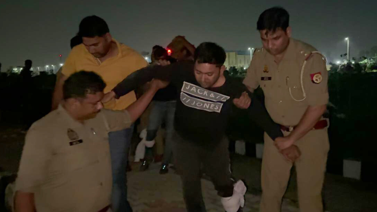 थाना बिसरख पुलिस और छिनैती करने वालों में ‘ठायं-ठायं’, दो बदमाशों को लगी गोलीने ब्रांड 