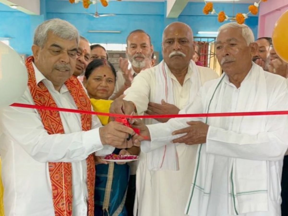 निठारी लाइब्रेरी में पढ़ाई के साथ कंप्यूटर सीखेंगे बच्चे, फ्री में दी जाएगी ट्रेनिंगने ब्रांड 