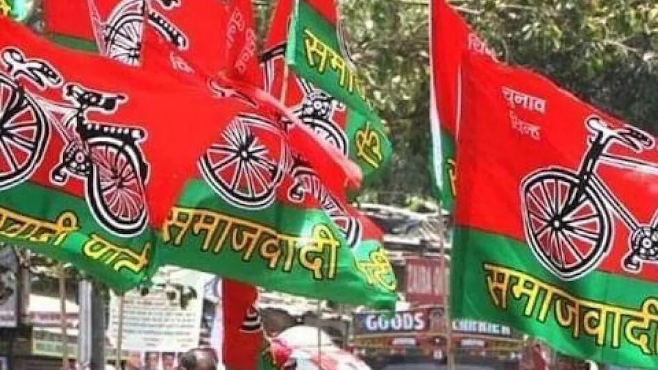 सपा ने EC से की शिकायत, कहा- उपचुनाव में BJP के लिए प्रचार कर रहे अधिकारीने ब्रांड 