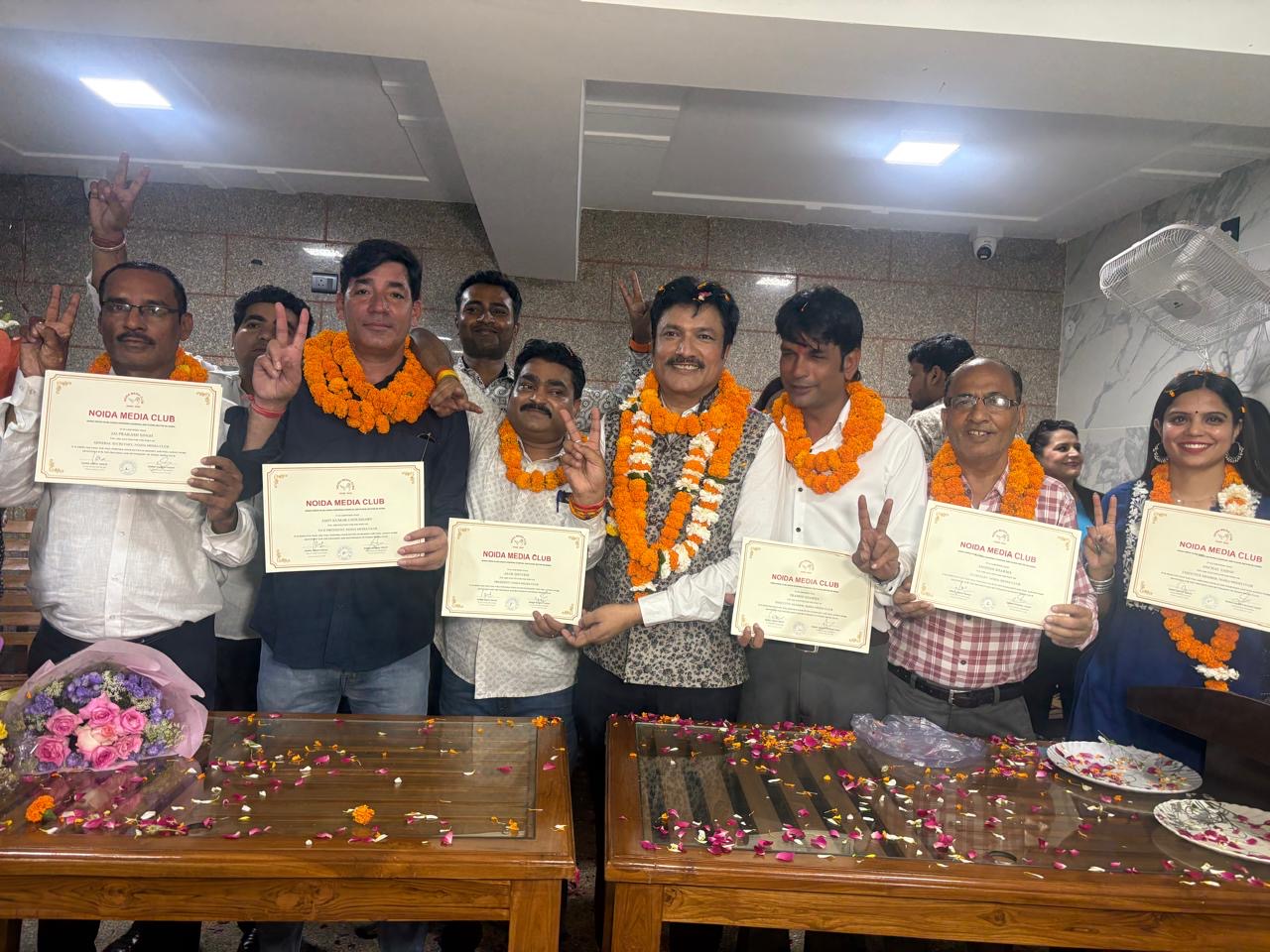 नोएडा मीडिया क्लब की नवनिर्वाचित कार्यकारिणी को दिए गए सर्टिफिकेट… पत्रकार, राजनीतिज्ञ, उद्योग जगत ने दी बधाई ने ब्रांड 