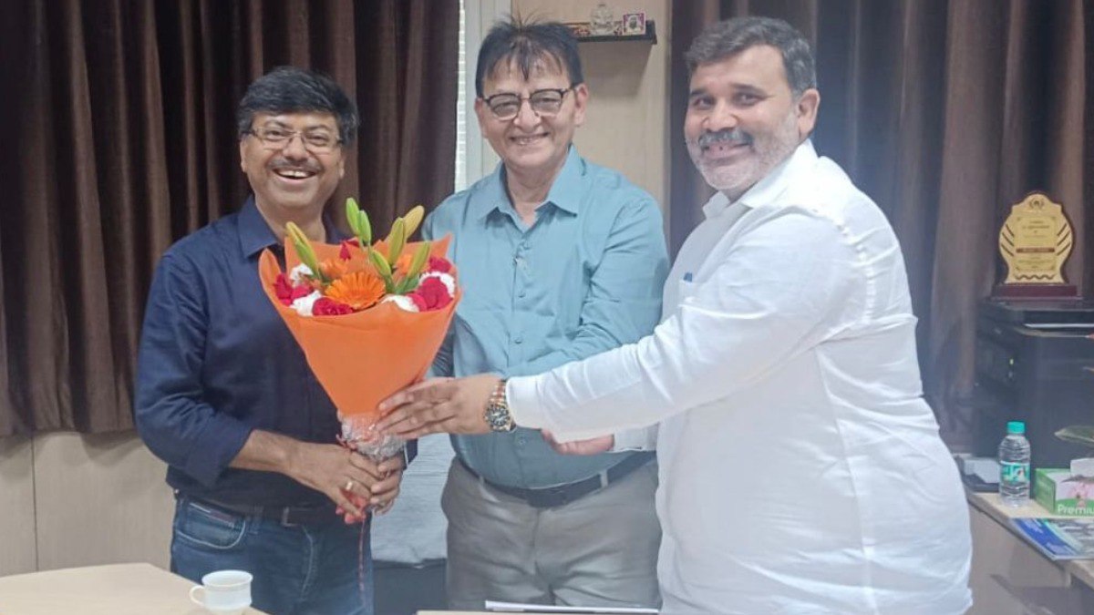 नव नियुक्त अपर श्रम आयुक्त राकेश द्विवेदी से मिले AIM प्रतिनिधि, पदभार ग्रहण की दी शुभकामनाएंने ब्रांड 